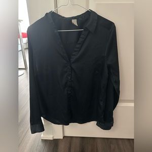 Dress shirt/blouse satin, barely used